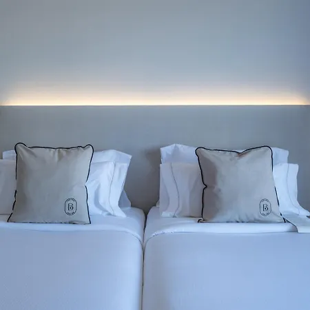 Montjoi By Brava Hotel 3*